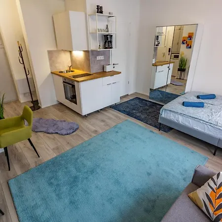 Allee Buda * Budapeşte